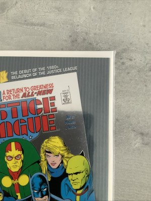 DC Comics Justice League #1 2000 Millennium Edition Chrome Variant - Image 3