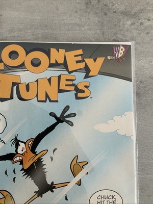 DC Comics Looney Tunes #68 Daffy Duck Low Print Run 2000 - Image 3