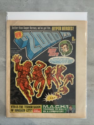 2000AD Comics Judge Dredd Prog 4 1977 3rd App Of Judge Dredd KEY
