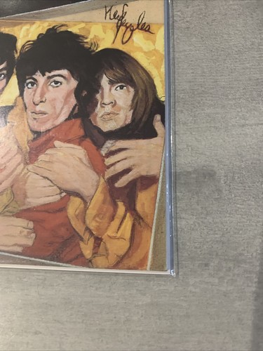 Celebrity Books The Beatles VS The Rolling Stones Very Rare Trading Card Edition - Image 4