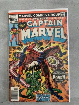 marvel comics Group Captain Marvel #49 1977 Bronze Age Lovely Condition
