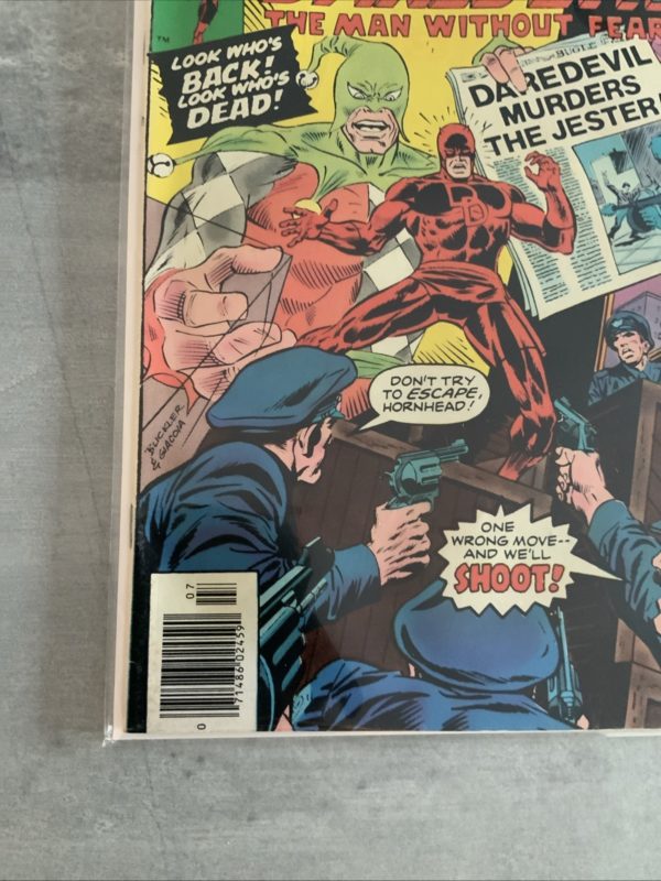 Marvel Comics Daredevil #135 1976 Bronze Age - Image 5