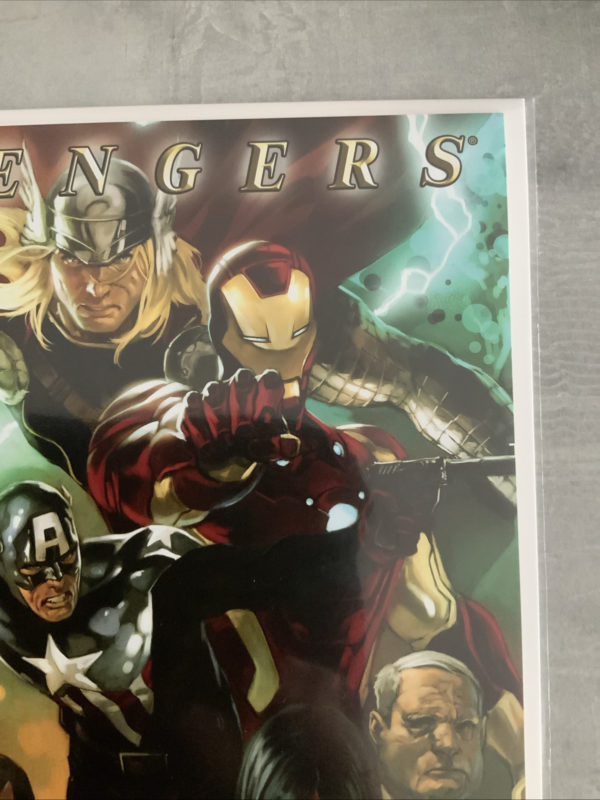 Marvel Comics Avengers #1 2010 1:25 DJurdjevic Variant - Image 3