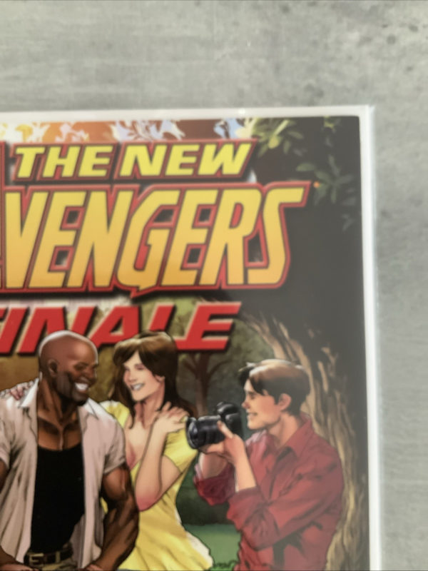 Marvel Comics The New Avengers #1 2nd Print Variant 2010 - Image 3