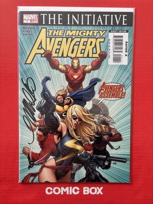 Marvel Comics The Mighty Avengers #1 The Initiative Signed