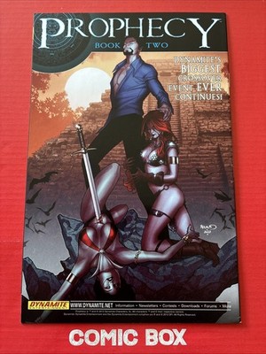 Dynamite Comics Vampirella #18 2012 Garza Variant - Image 3